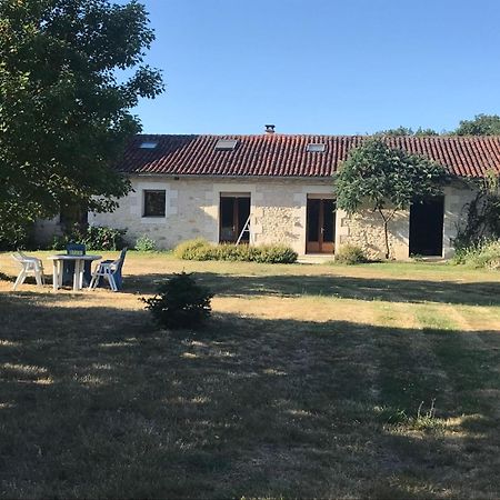 La Fermette Aux Lamas Savigny-Lévescault Eksteriør billede